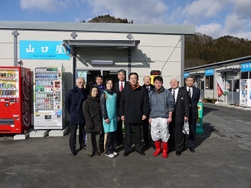 岩泉町小本仮設商店街視察の写真