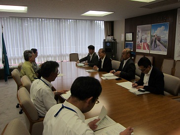 ジェトロ林理事長面談の写真