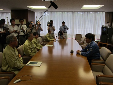 東日本大震災復興対策本部岩手現地対策本部津川本部長面談の写真