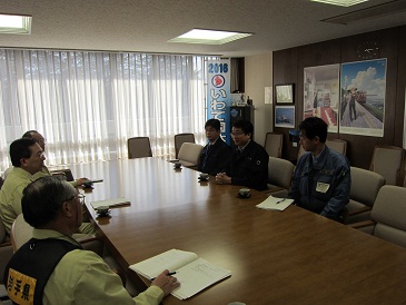 外務省山花政務官面談の写真