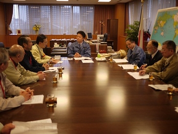 玄葉国家戦略担当への要望の写真