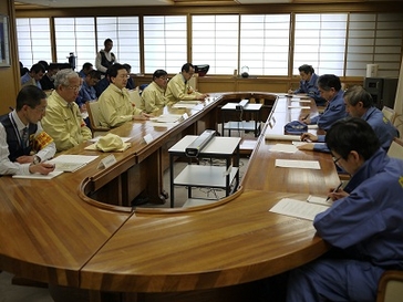 内閣府平野副大臣への要望の写真