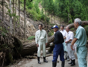 岩手町災害現地調査の写真