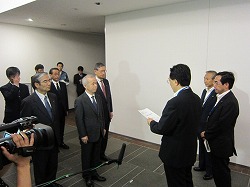 東京電力本社訪問の写真
