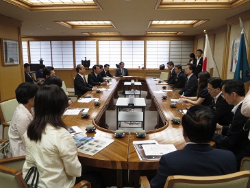 台湾立法院院長表敬の写真