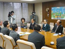 保阪庸夫氏表敬の写真