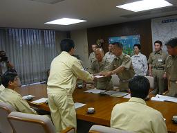 奥州市長、一関市長による岩手・宮城内陸地震に関する要望の写真