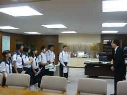 花巻市立東和中学校1年生知事室訪問の写真