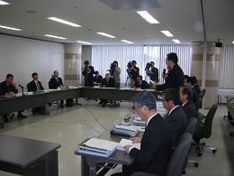 岩手県競馬組合議員協議会を開催の写真