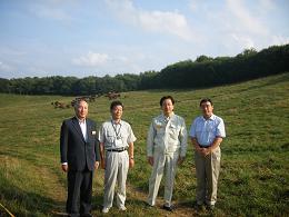 日本短角種の放牧状況を視察