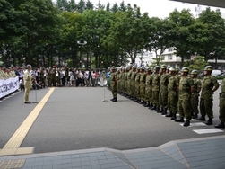 「東日本大震災津波の災害対応に係る自衛隊への感謝式」の写真1