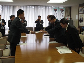 岩手県市長会からの提言の写真