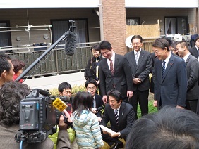 被災地視察の様子の写真