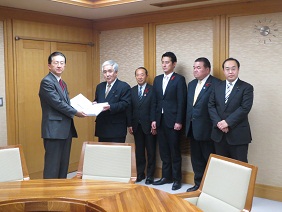 民主党岩手県総支部連合会・岩手県議会民主党会派要望の写真