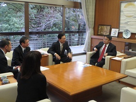 大村愛知県知事表敬（名古屋市）の写真