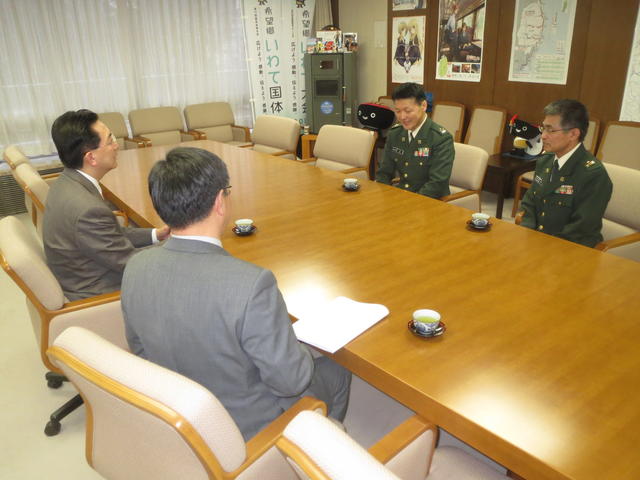 3月18日　陸上自衛隊岩手駐屯地南司令表敬の写真