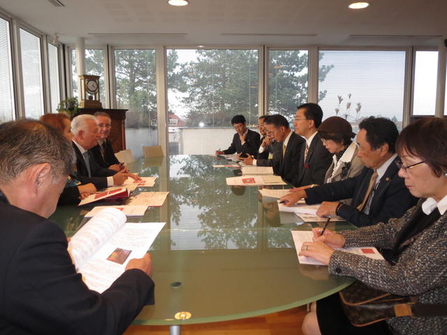 オー＝ラン県政府知事訪問の写真