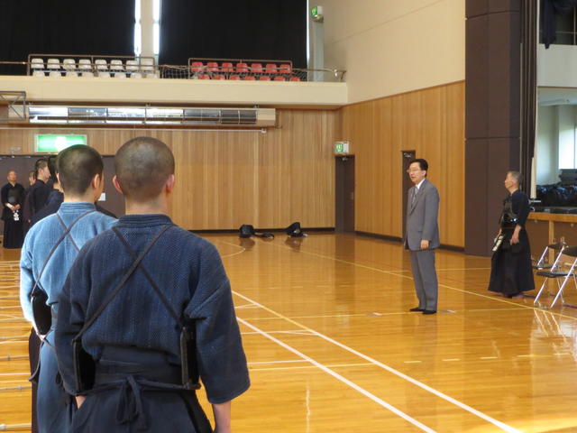国体剣道競技強化練習会視察の写真