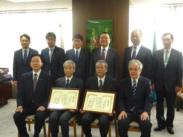 へき地医療貢献者表彰伝達式写真